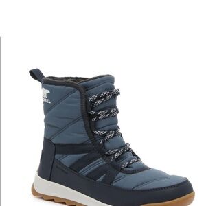 Sorel Women's Navy and Black Quilted Winter Lace-Up Boot